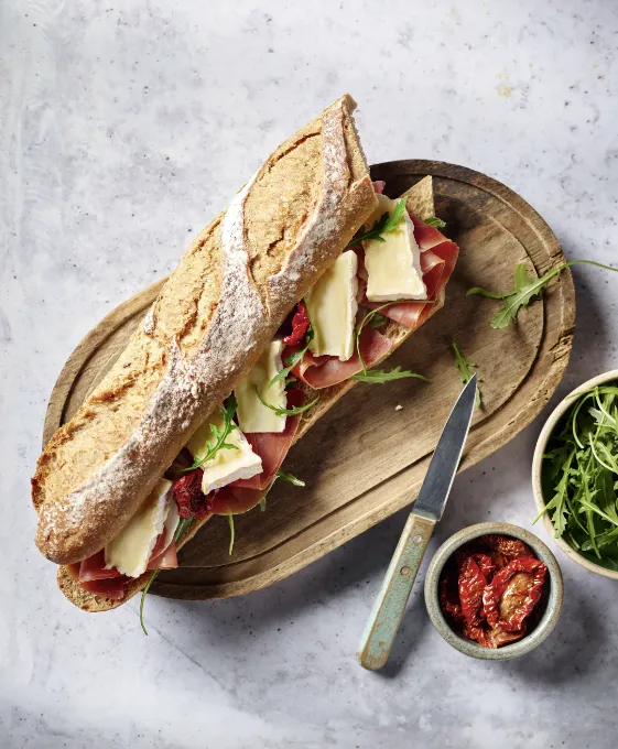 Sandwich jambon cru et camembert Président