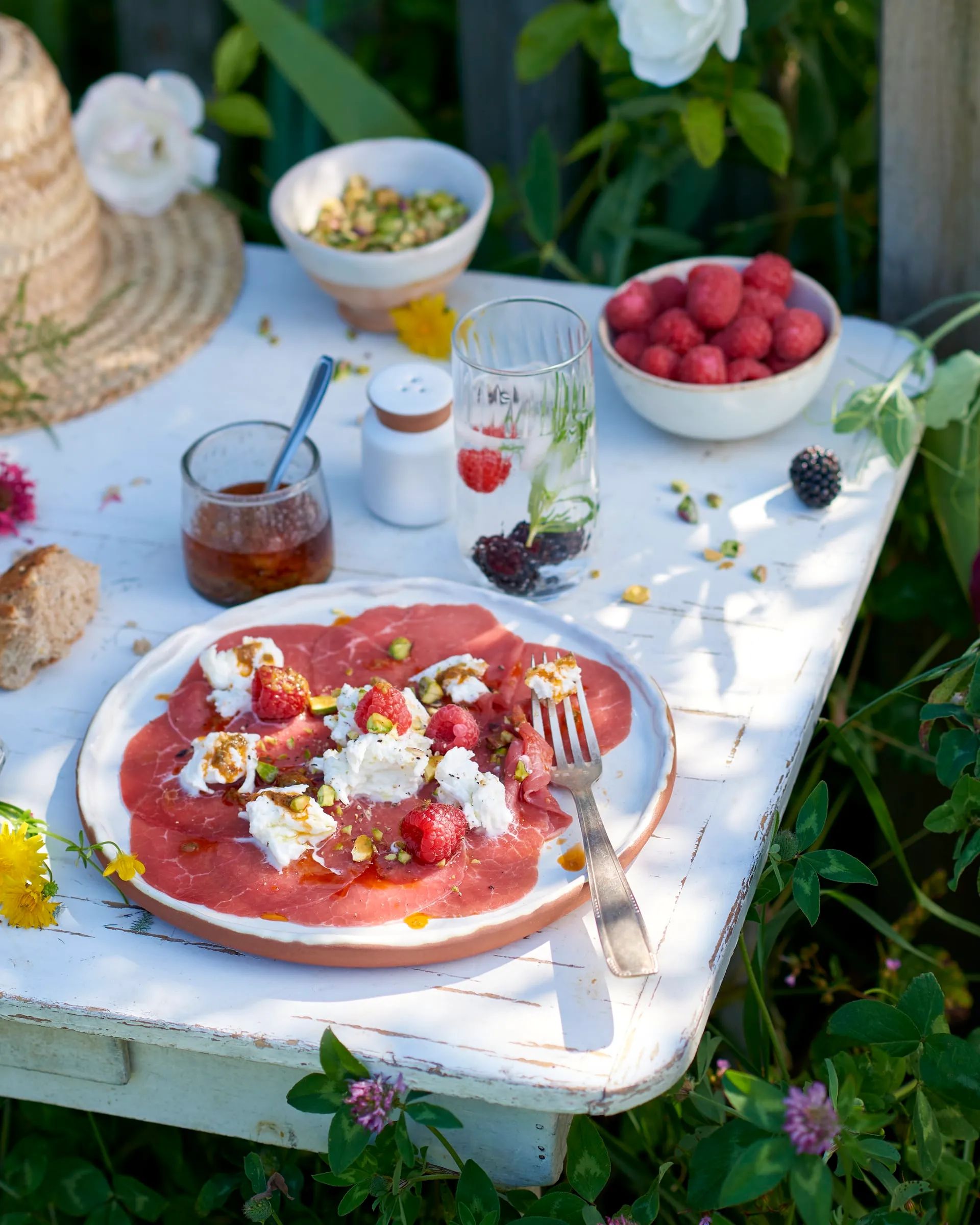 Carpaccio framboises pistaches Bigard